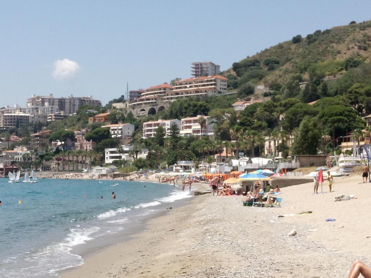 Casa Vacanza Mamma Maria Villa Messina Exterior photo